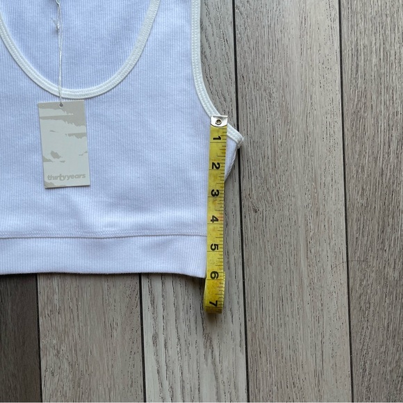 Thirtiyears White Sleeveless Top - Picture 4 of 4